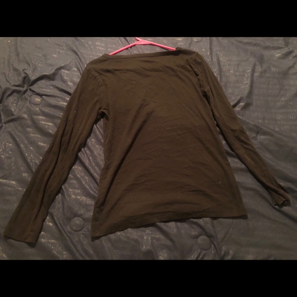 Time and Tru Black long sleeve wide v neck shirt - Picture 1 of 3